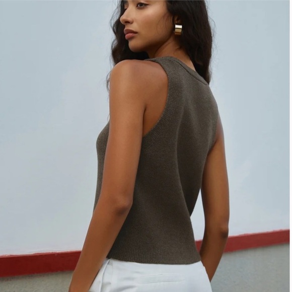 Commense Main Character Rib Sweater Vest - Picture 4 of 4